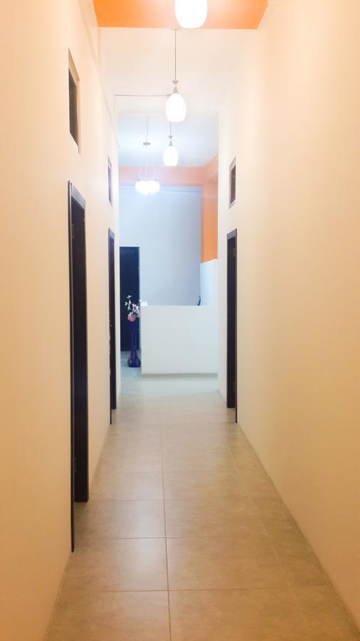 Hostel Near The Square ティビリシ エクステリア 写真